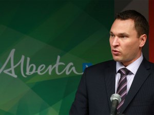 Deron Bilous, Minister of Service Alberta, announces the province's plan to have Albertans share their opinions on payday loans as part of a review of payday loans regulation.